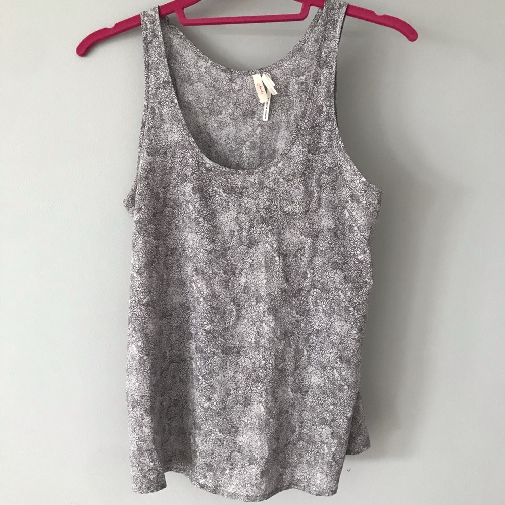 Grey tank top